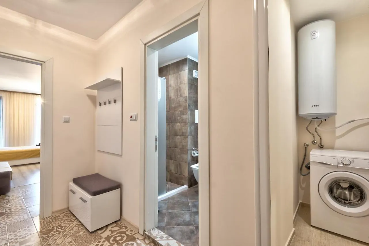 Business Studio Zia 2- In Lazur Μπουργκάς